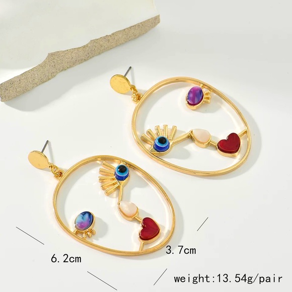 Abstract Pendant Face Earrings ✨✨ - Picture 2 of 5